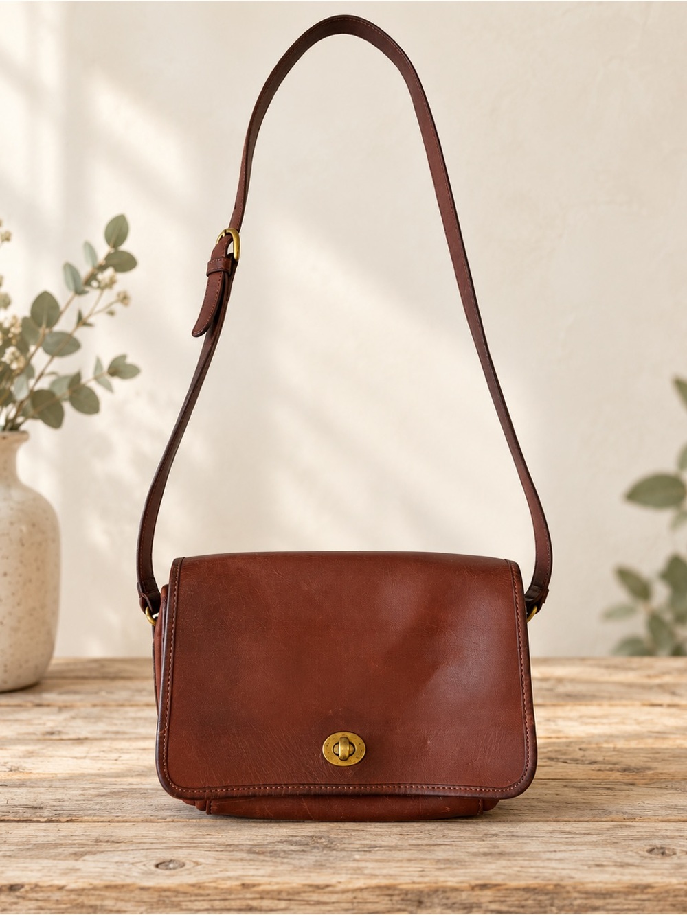Vintage Brown Genuine Leather Turnlock Shoulder Crossbody Bag